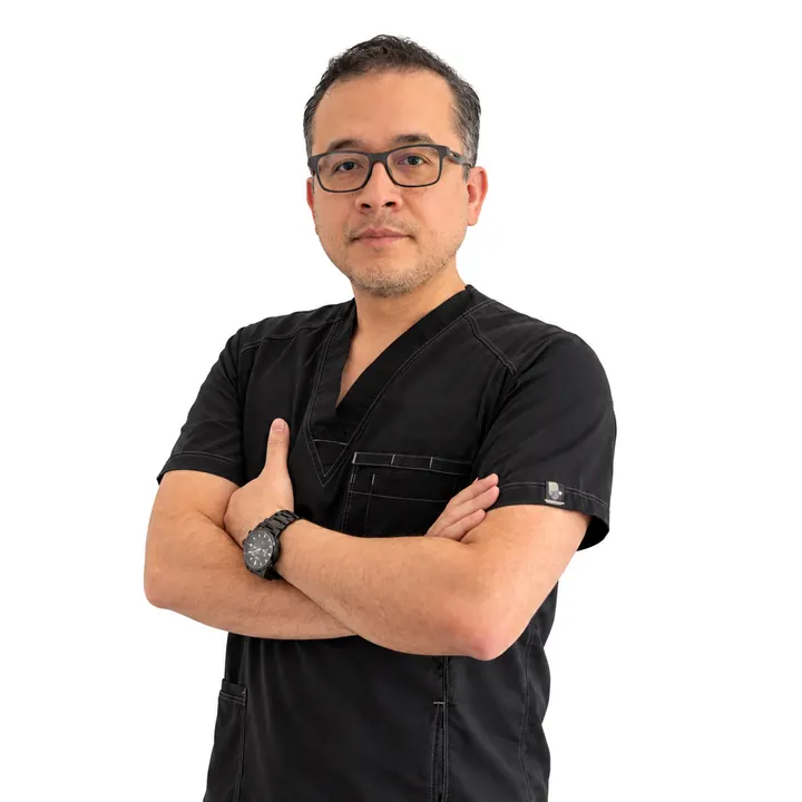 Dr. Andrés Morales, ginecólogo en Ecatepec de Morelos